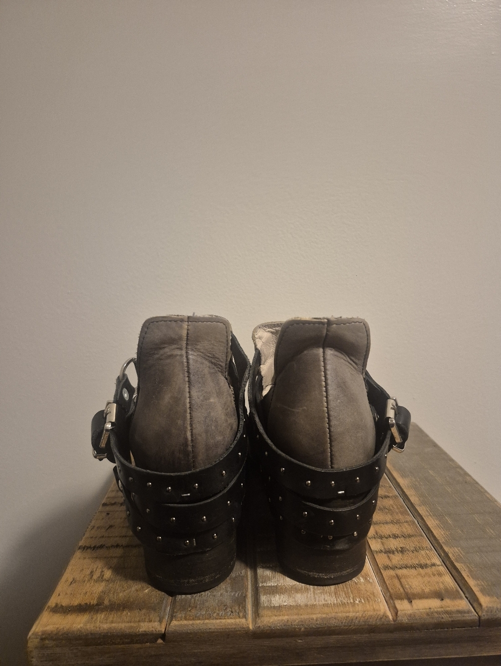 Freebird Distressed Leather Ankle Boots - Picture 4 of 9